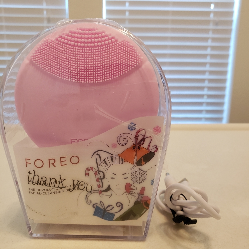 FOREO Luna Mini - Picture 1 of 3